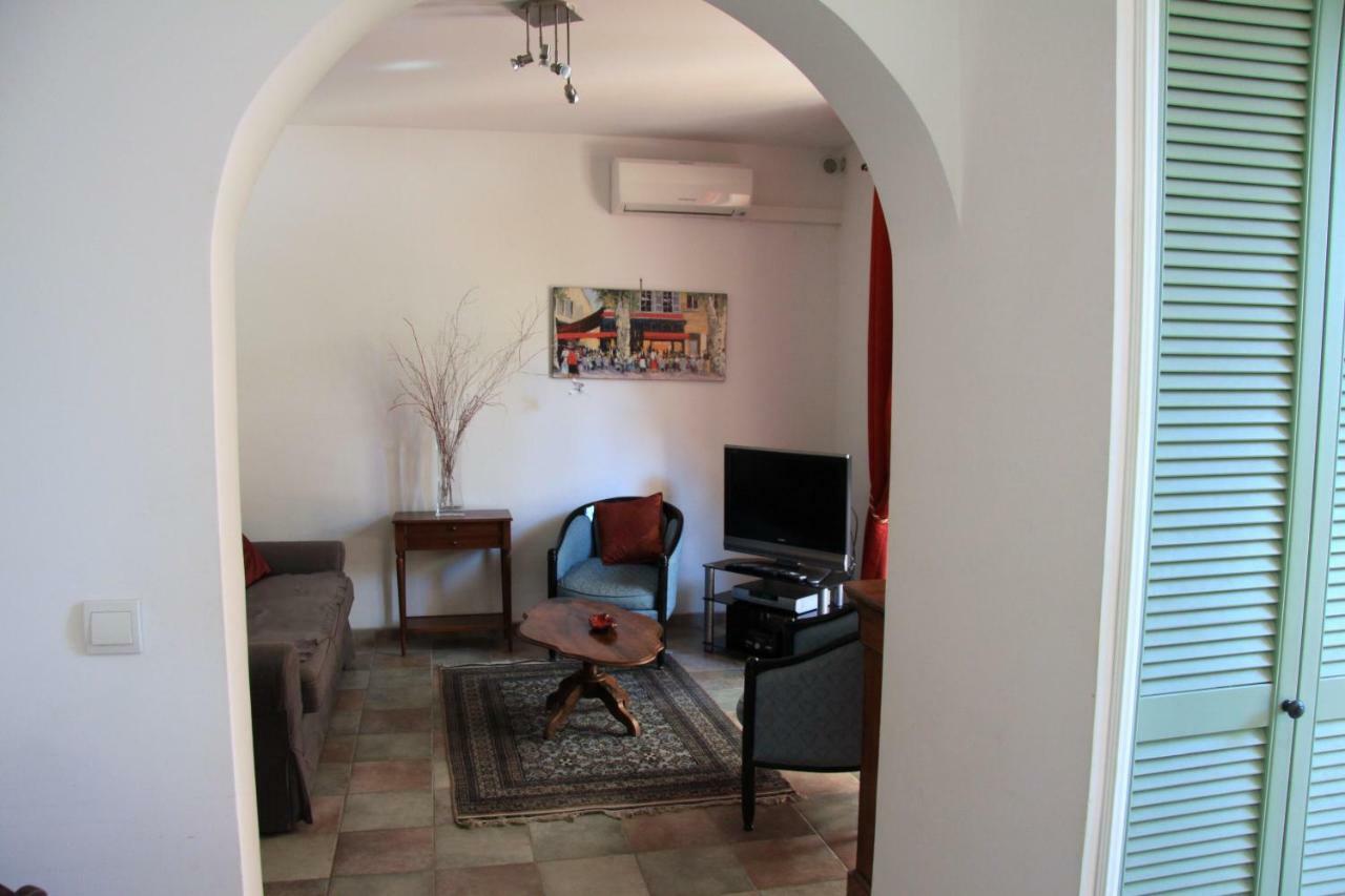 Apartment Avec Patio Et Garage Centre Et