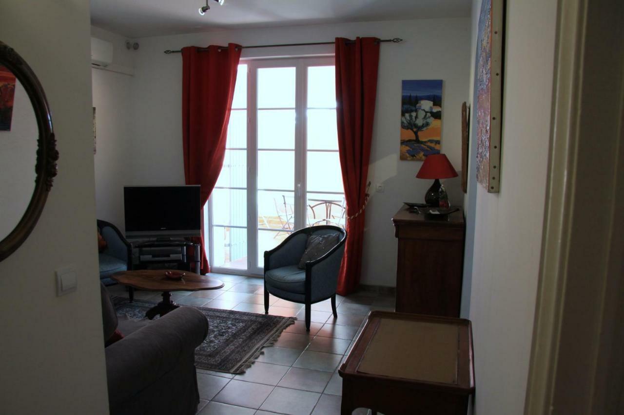 Apartment Avec Patio Et Garage Centre Et Sanary-sur-Mer